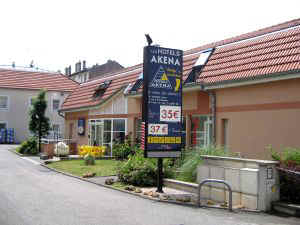 Akena Hotel